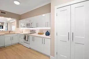 105 La Peninsula Blvd, Naples, FL 34113 - Photo 15