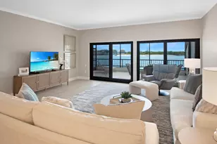 105 La Peninsula Blvd, Naples, FL 34113 - Photo 9