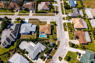 311 Hazelcrest St, Marco Island, FL 34145 - Photo 33