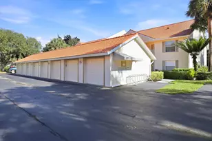 289 Robin Hood Cir, Naples, FL 34104 - Photo 35