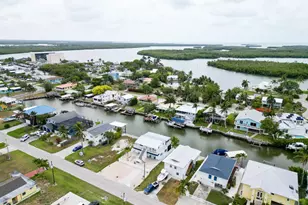 576 Coconut Ave, Goodland, FL 34140 - Photo 33