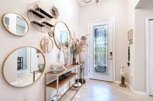 1608 Vizcaya Ln, Naples, FL 34113 - Photo 5