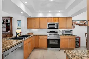 322 Sugar Pine Ln, Naples, FL 34108 - Photo 3