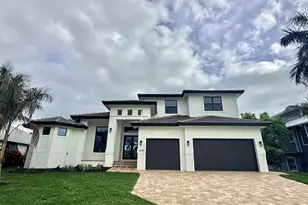 1075 Bonita Ct, Marco Island, FL 34145 - Photo 1