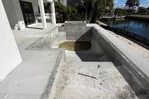 1075 Bonita Ct, Marco Island, FL 34145 - Photo 9