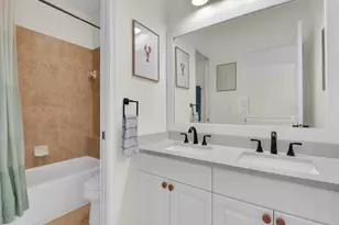 7851 Founders Cir, Naples, FL 34104 - Photo 31