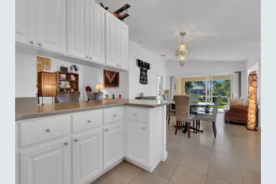 7892 Umberto Court, Naples, FL 34114 - Photo 9