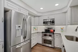 260 Seaview Ct, Marco Island, FL 34145 - Photo 3