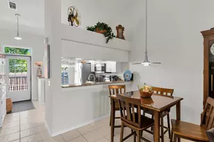 278 Newport Dr, Naples, FL 34114 - Photo 13