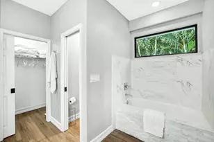 910 Ivory Ct, Marco Island, FL 34145 - Photo 15