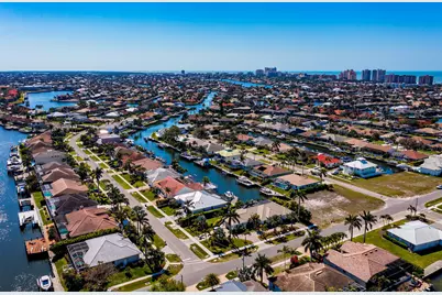 1015 Goldenrod Avenue, Marco Island, FL 34145 - Photo 43