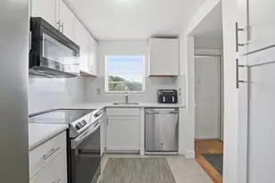 499 Forest Lakes Blvd, Naples, FL 34105 - Photo 3