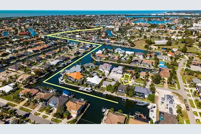 1035 Admiralty Court, Marco Island, FL 34145 - Photo 43