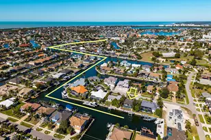 1035 Admiralty Ct, Marco Island, FL 34145 - Photo 43