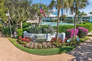 681 W Elkcam Cir, Marco Island, FL 34145 - Photo 17