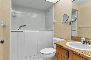 608 Kings Way, Naples, FL 34104 - Photo 19