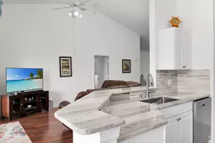 285 Cays Dr, Naples, FL 34114 - Photo 9