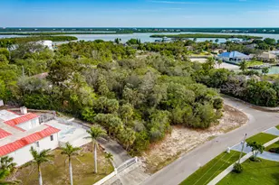 889 Scott Dr, Marco Island, FL 34145 - Photo 1