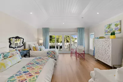 221 Aqua Ct, Naples, FL 34102 - Photo 41