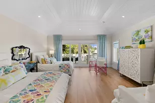 221 Aqua Ct, Naples, FL 34102 - Photo 41