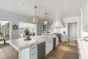 221 Aqua Ct, Naples, FL 34102 - Photo 17