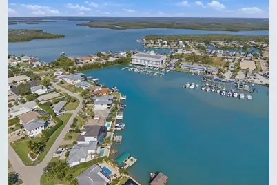 141 Pago Pago Drive E, Naples, FL 34113 - Photo 11