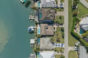 141 Pago Pago Dr E, Naples, FL 34113 - Photo 7