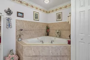 141 Pago Pago Dr E, Naples, FL 34113 - Photo 31