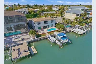 141 Pago Pago Drive E, Naples, FL 34113 - Photo 13