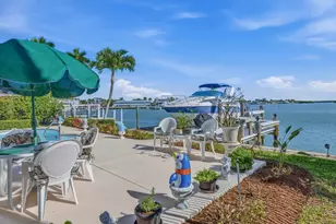 141 Pago Pago Dr E, Naples, FL 34113 - Photo 39