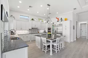 6061 Lucaya Wy, Naples, FL 34113 - Photo 9