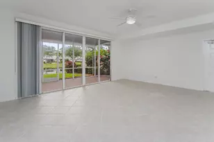 5353 Cove Cir, Naples, FL 34119 - Photo 9