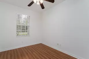 5353 Cove Cir, Naples, FL 34119 - Photo 29