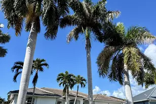 278 Bass Ct, Marco Island, FL 34145 - Photo 5