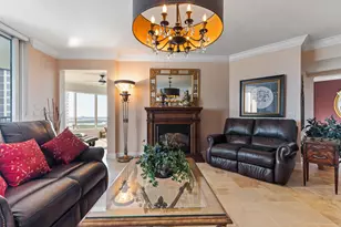 1060 Borghese Ln, Naples, FL 34114 - Photo 7