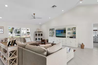 1609 Villa Court, Marco Island, FL 34145 - Photo 5