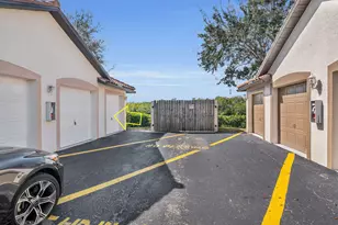 254 Newport Dr, Naples, FL 34114 - Photo 23