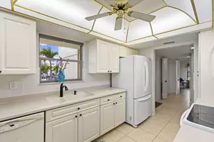 931 Collier Ct, Marco Island, FL 34145 - Photo 11