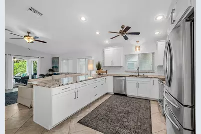 707 96th Avenue N, Naples, FL 34108 - Photo 7