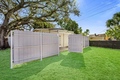 3954 Coconut Circle N, Naples, FL 34104 - Photo 25