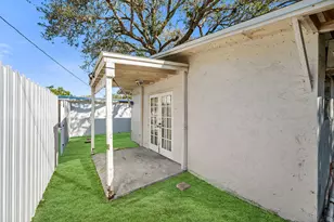 3954 Coconut Cir N, Naples, FL 34104 - Photo 27