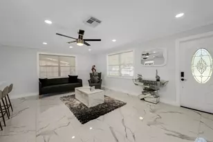 3954 Coconut Cir N, Naples, FL 34104 - Photo 5