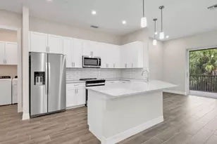 268 Indies Dr E, Naples, FL 34114 - Photo 3