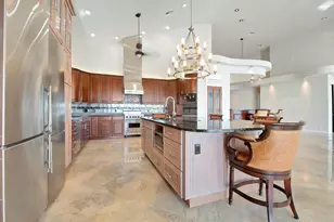 28 W Pelican St, Naples, FL 34113 - Photo 11