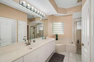 934 Marble Dr, Naples, FL 34104 - Photo 19