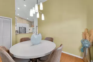 162 Newport Dr, Naples, FL 34114 - Photo 5