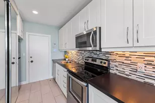 220 Seaview Ct, Marco Island, FL 34145 - Photo 9