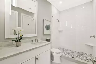 689 Pelican Ct, Marco Island, FL 34145 - Photo 23