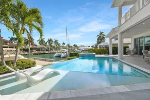 689 Pelican Ct, Marco Island, FL 34145 - Photo 29