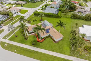 205 Sand Hill St, Marco Island, FL 34145 - Photo 5